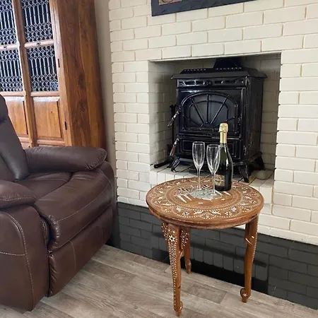 Semesterbostad Cozy Seaside Home,3 Minute Walk To Village/beach *