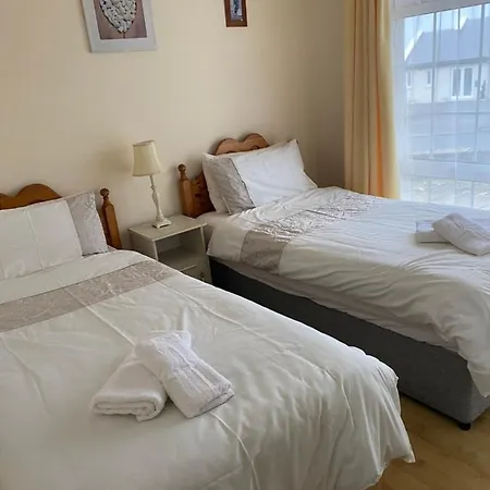 Дом отдыха Cozy Seaside Home,3 Minute Walk To Village/beach Лехинч