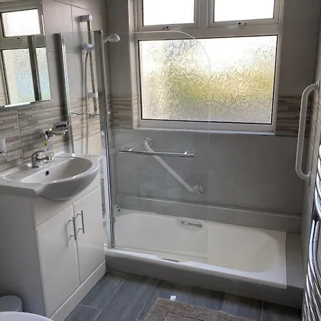 Semesterbostad Cozy Seaside Home,3 Minute Walk To Village/beach *