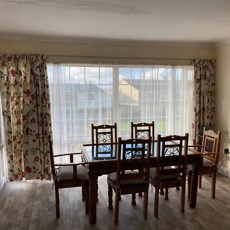 Semesterbostad Cozy Seaside Home,3 Minute Walk To Village/beach Lahinch