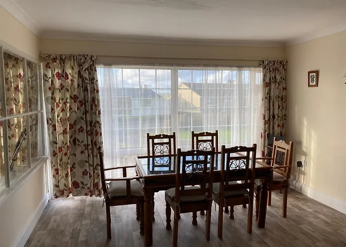 Casa de Férias Cozy Seaside Home,3 Minute Walk To Village/beach Lahinch